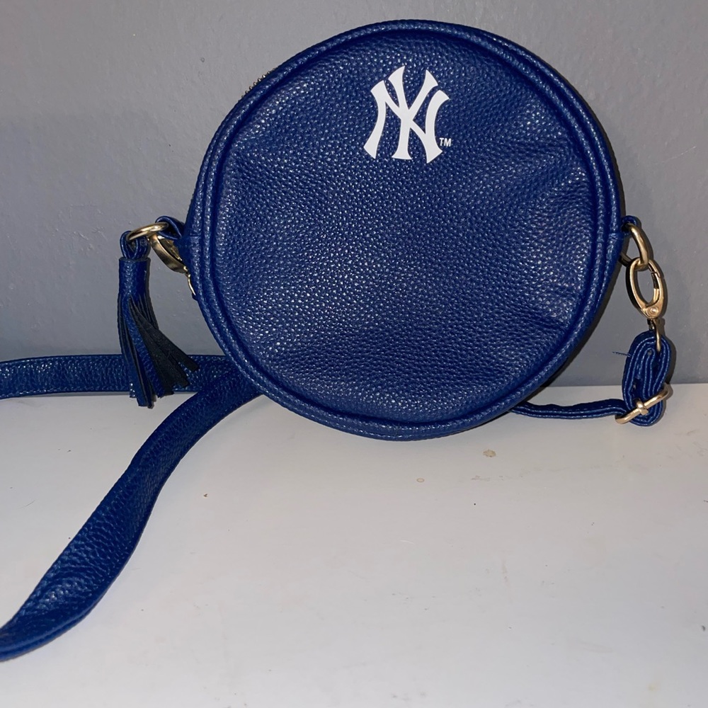 Small all blue #Yankee crossbody bag.